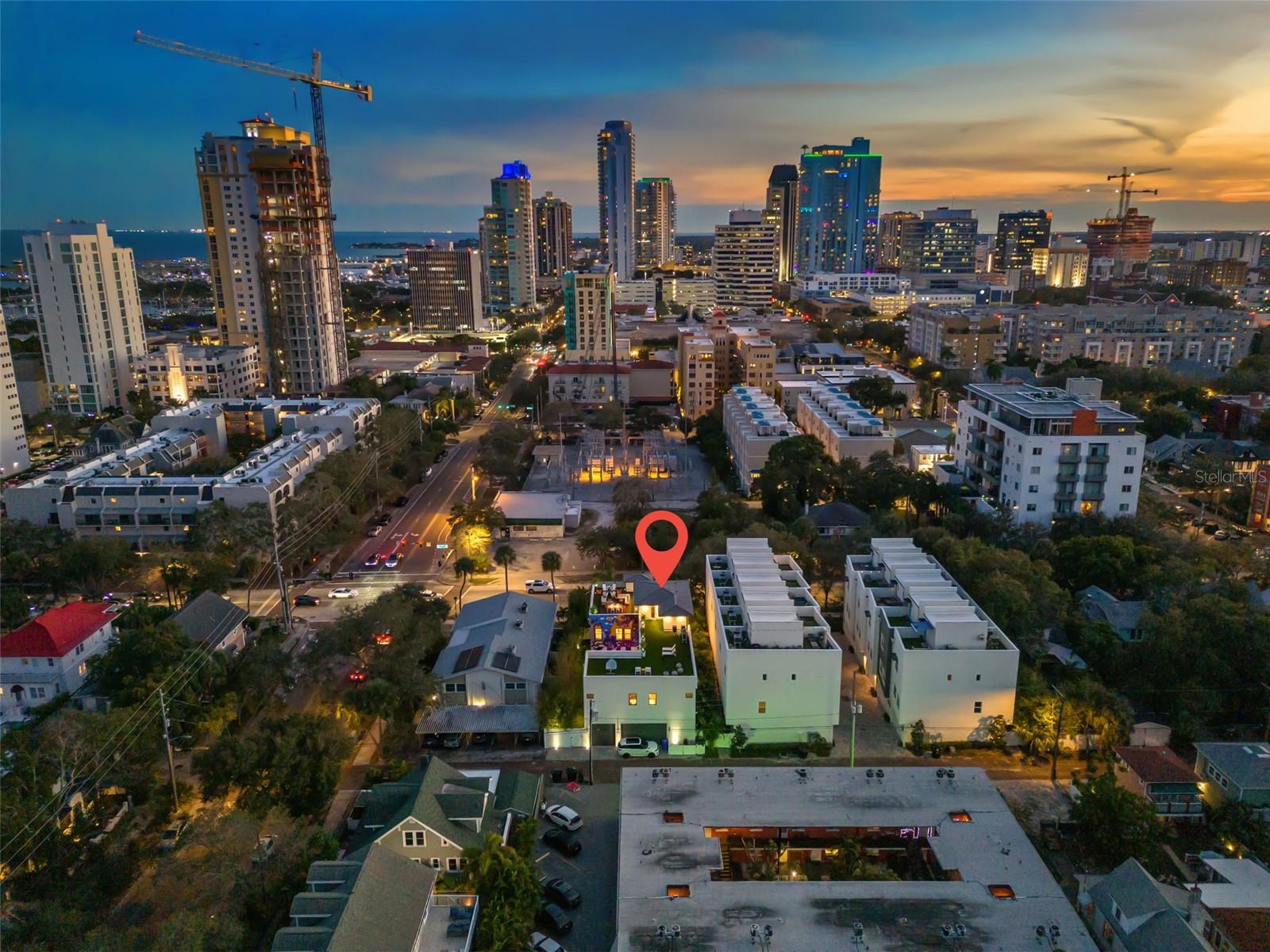 5TH AVE TWNHMS - Residential