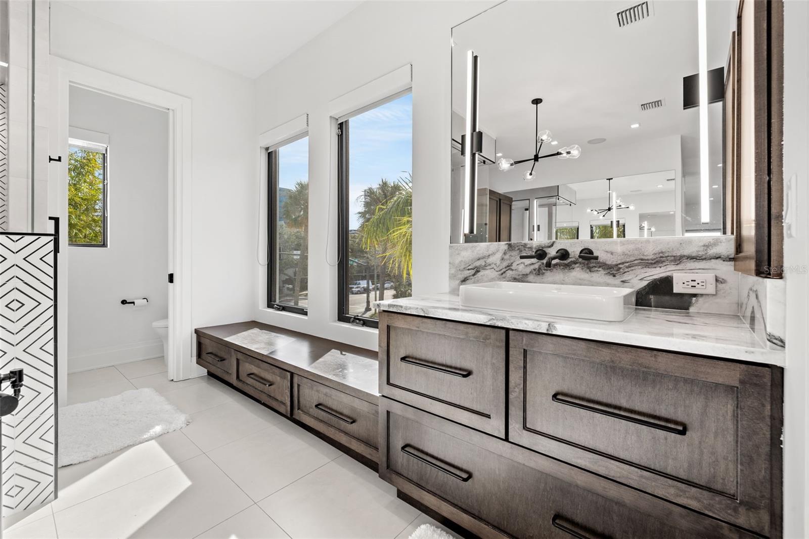 5TH AVE TWNHMS - Residential