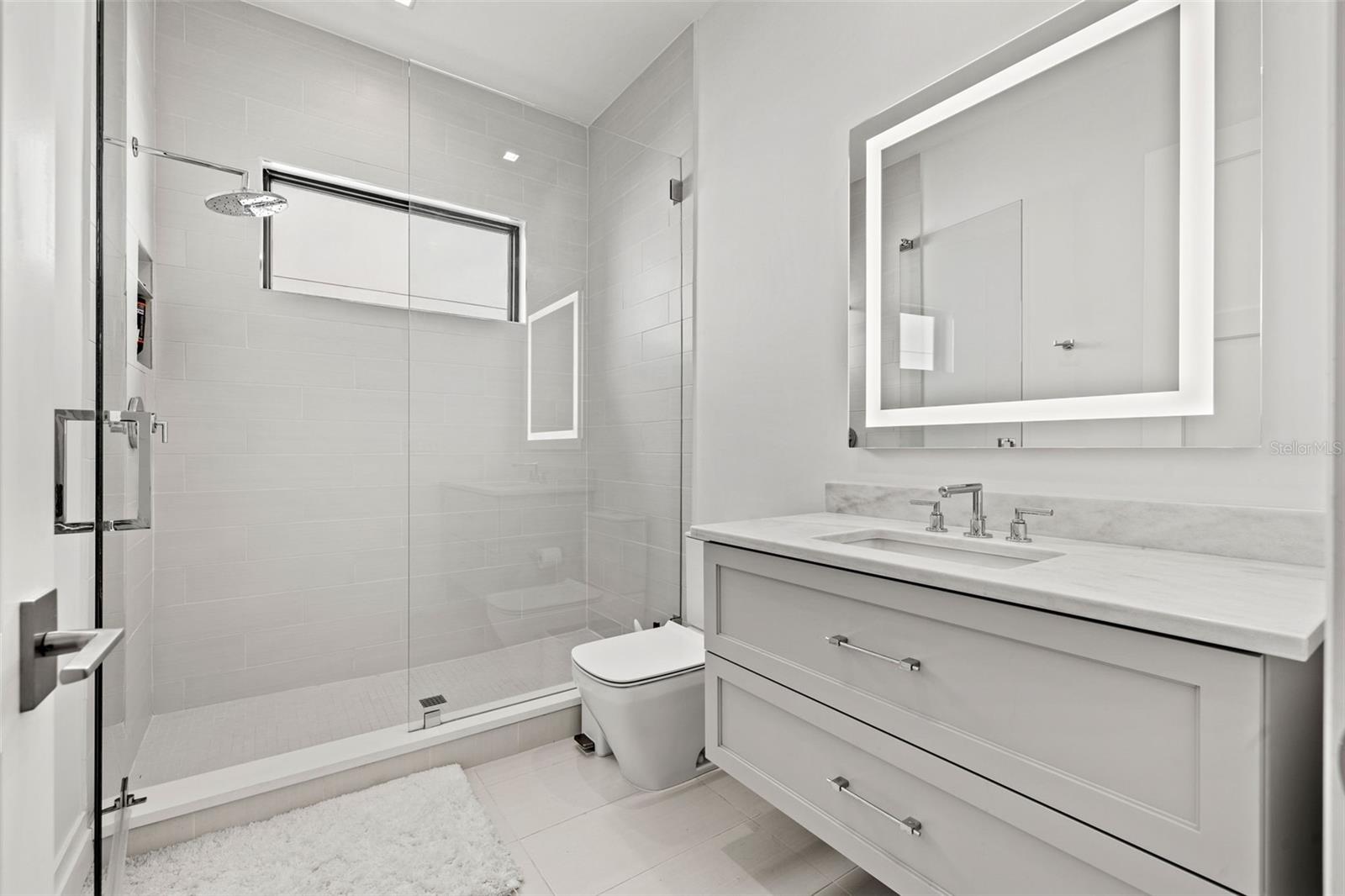 5TH AVE TWNHMS - Residential