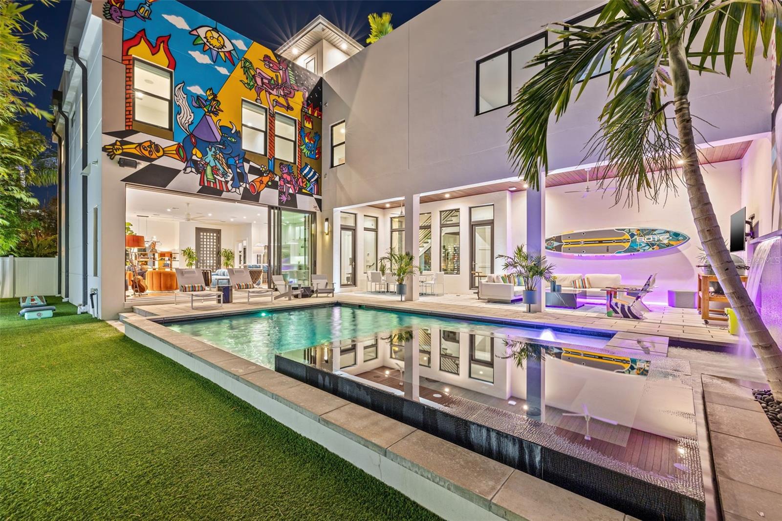 5TH AVE TWNHMS - Residential