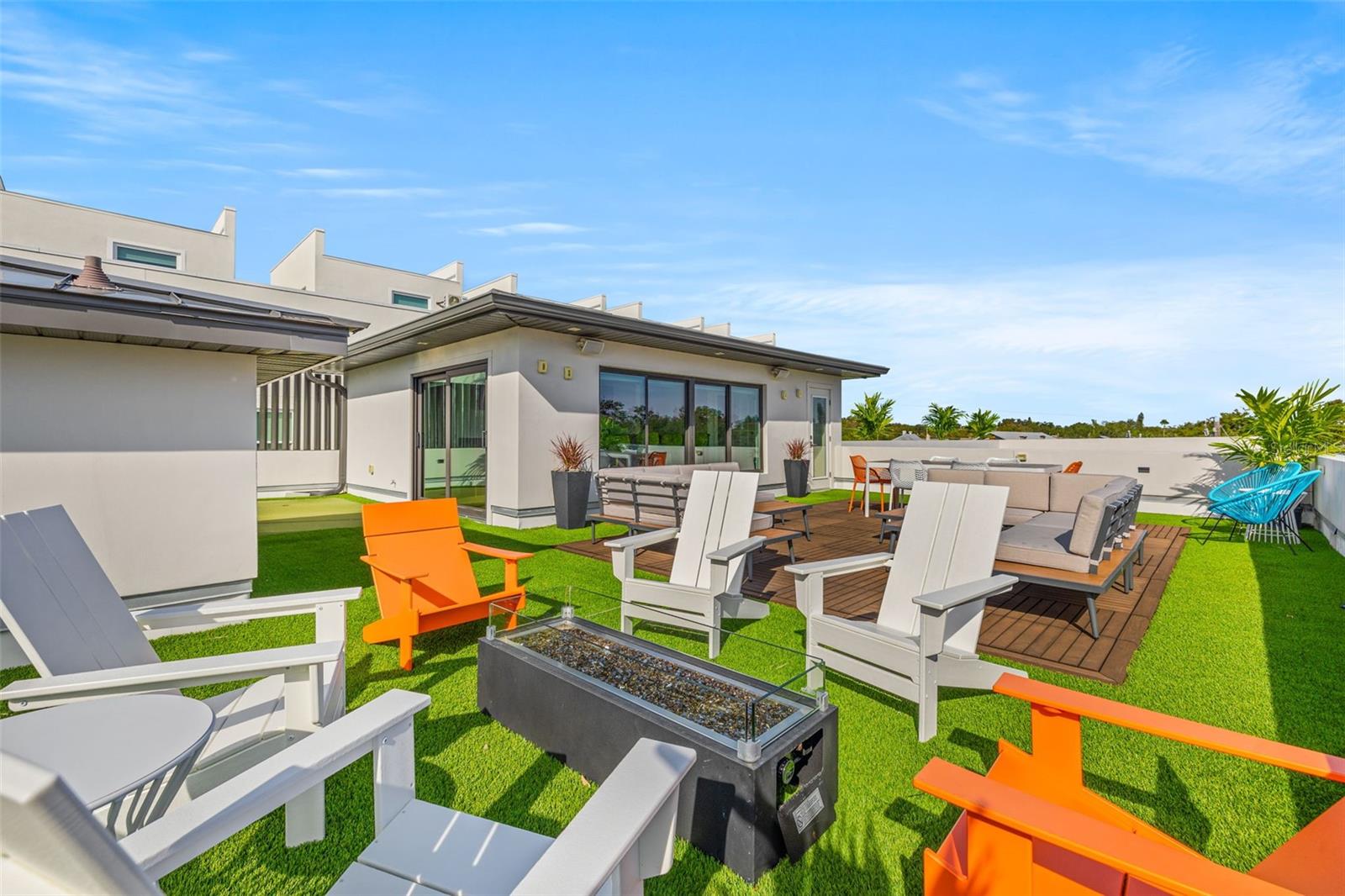 5TH AVE TWNHMS - Residential