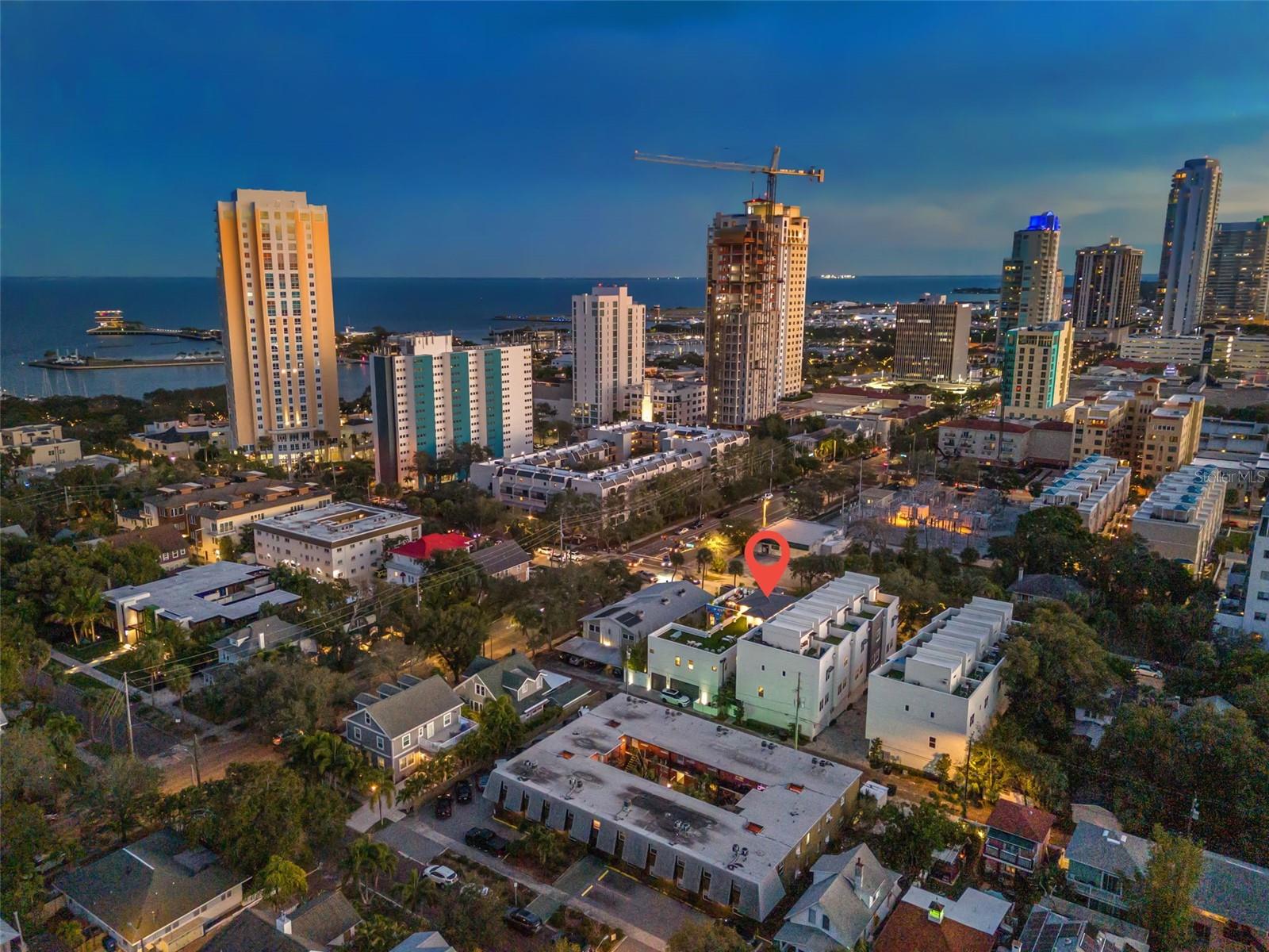 5TH AVE TWNHMS - Residential