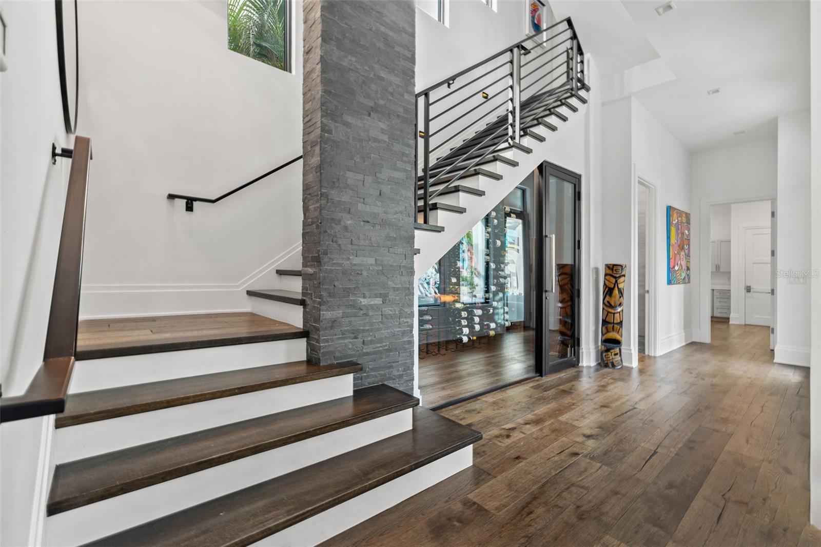 5TH AVE TWNHMS - Residential