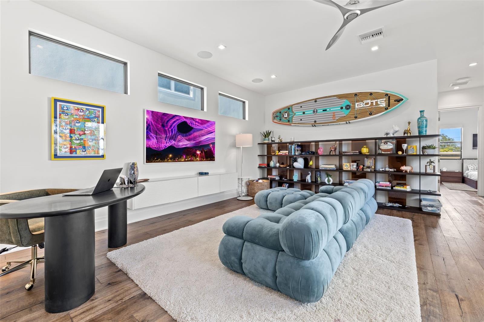 5TH AVE TWNHMS - Residential