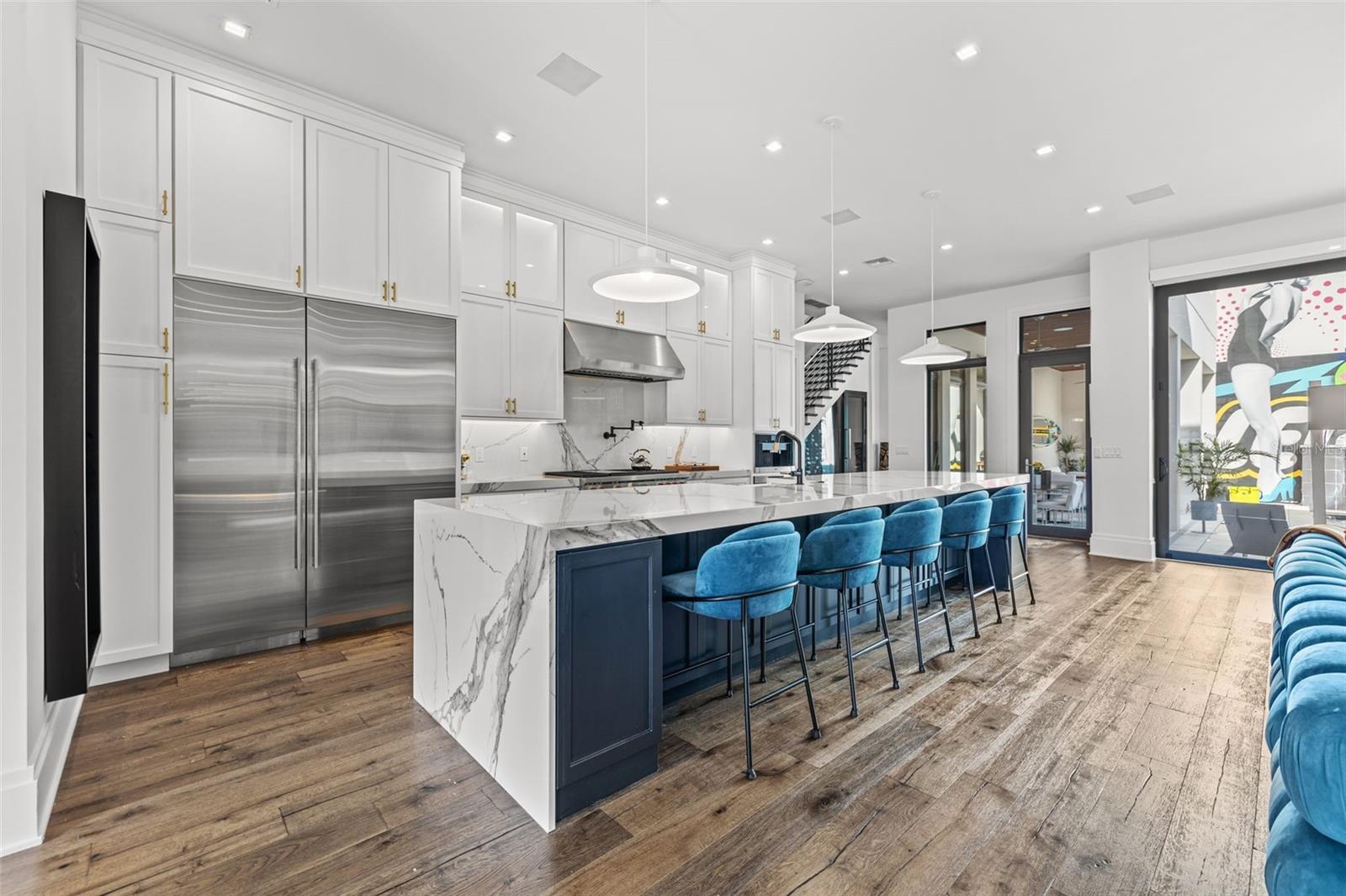 5TH AVE TWNHMS - Residential