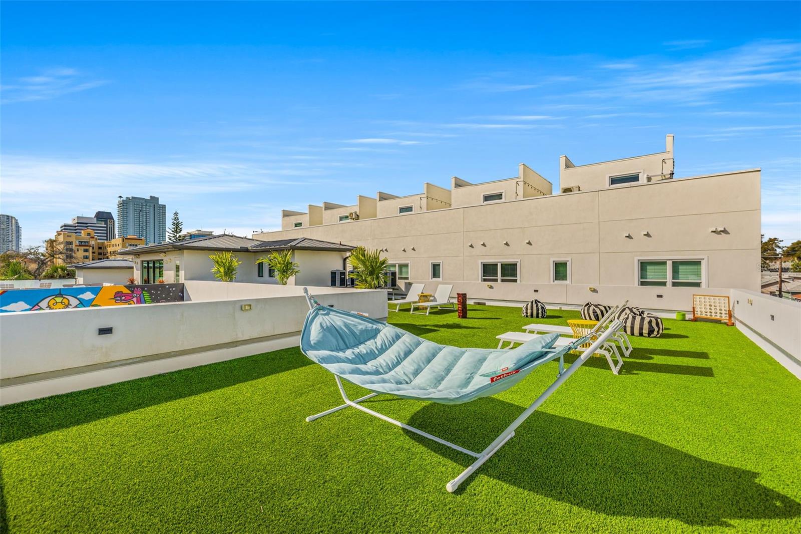 5TH AVE TWNHMS - Residential