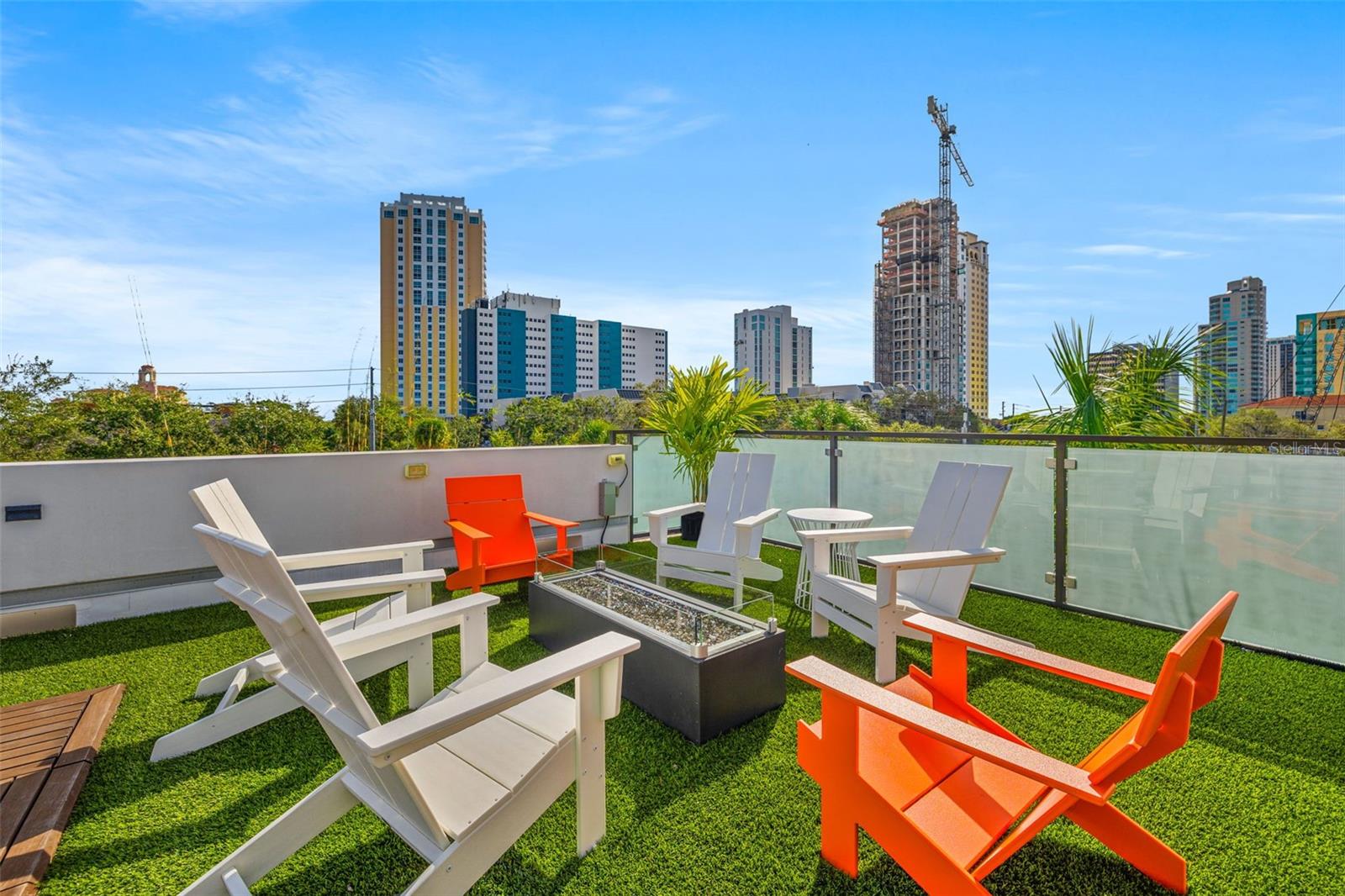 5TH AVE TWNHMS - Residential