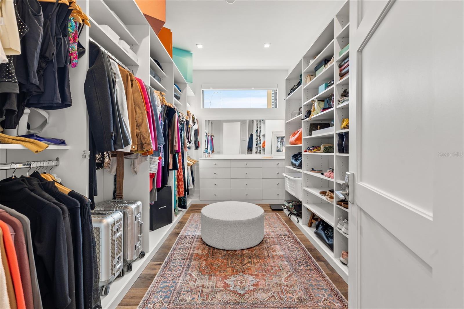 5TH AVE TWNHMS - Residential