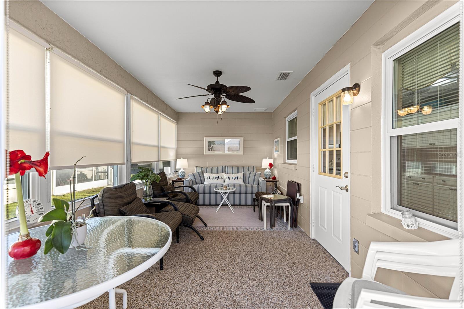 ON TOP OF THE WORLD - Residential