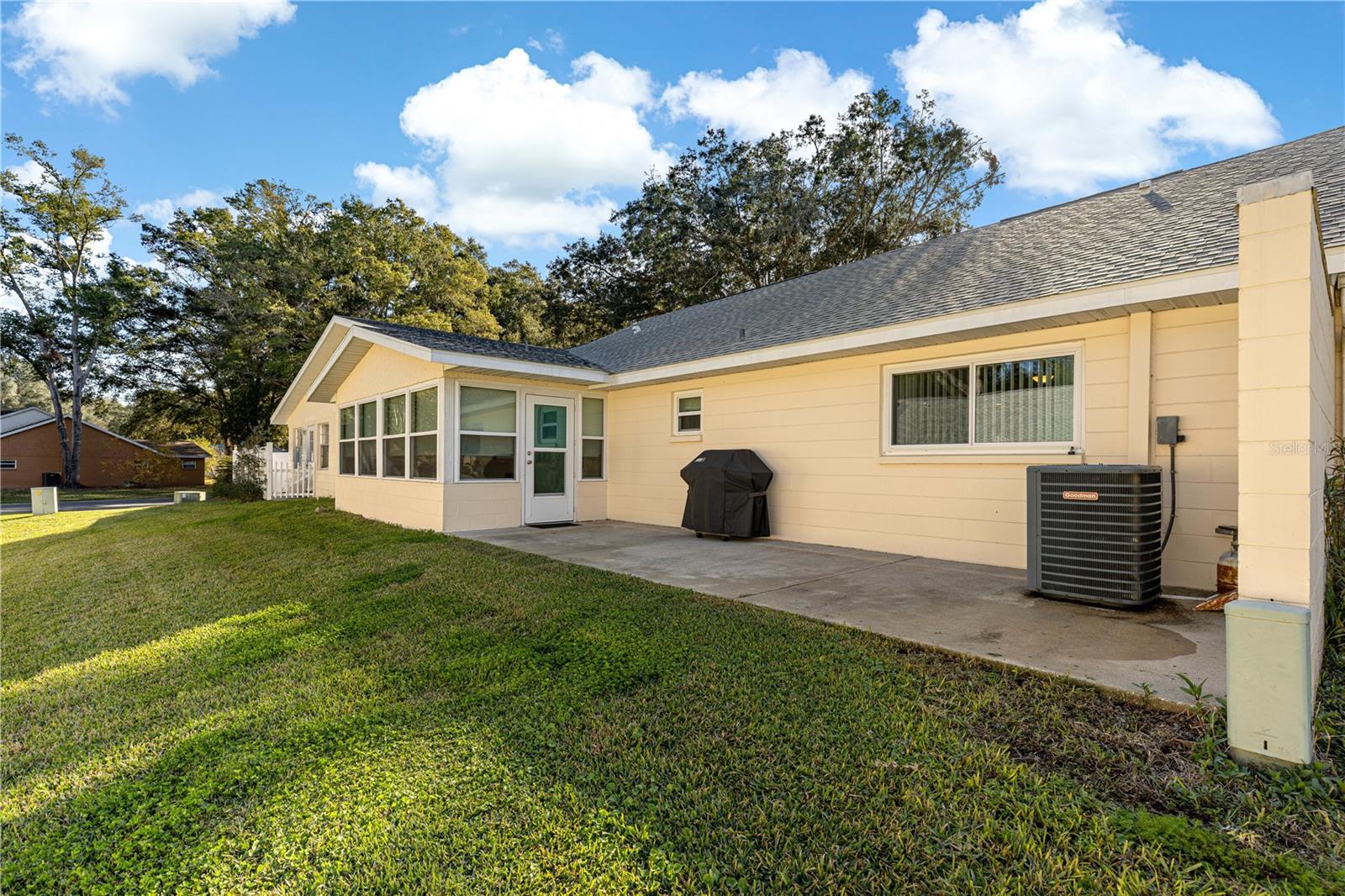 ON TOP OF THE WORLD - Residential