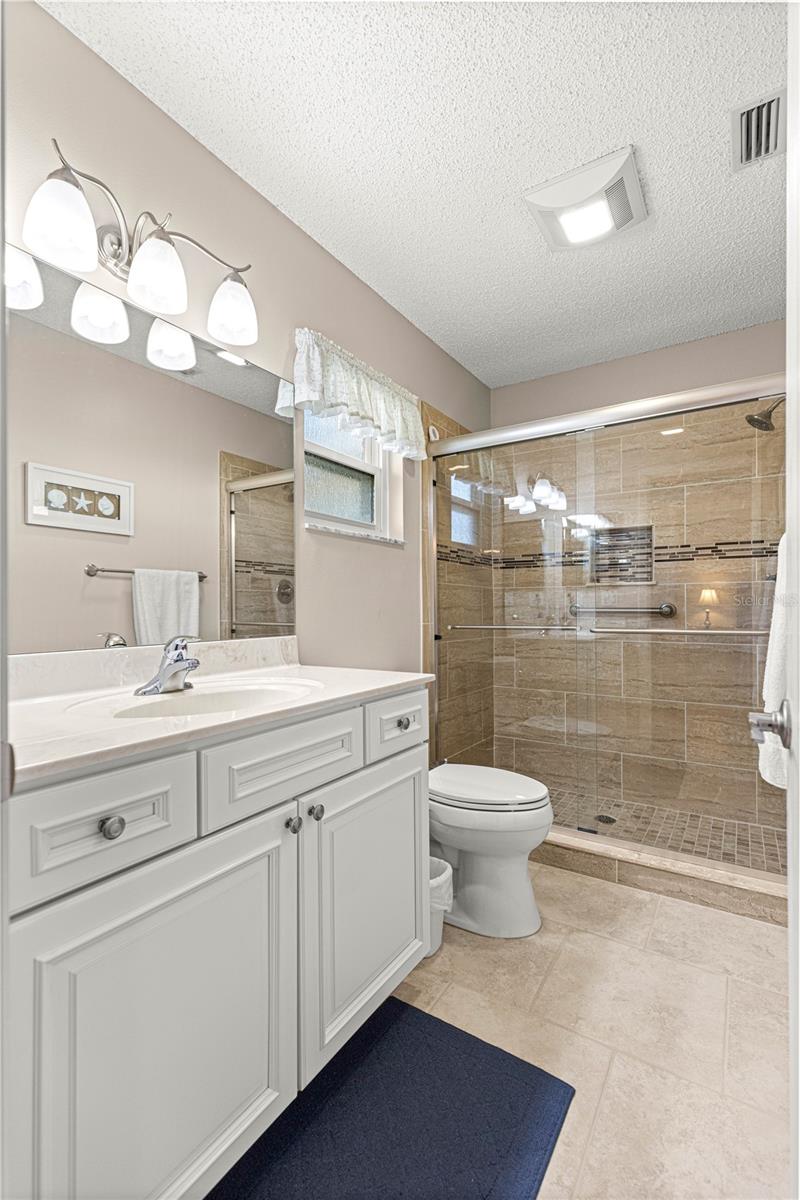 ON TOP OF THE WORLD - Residential