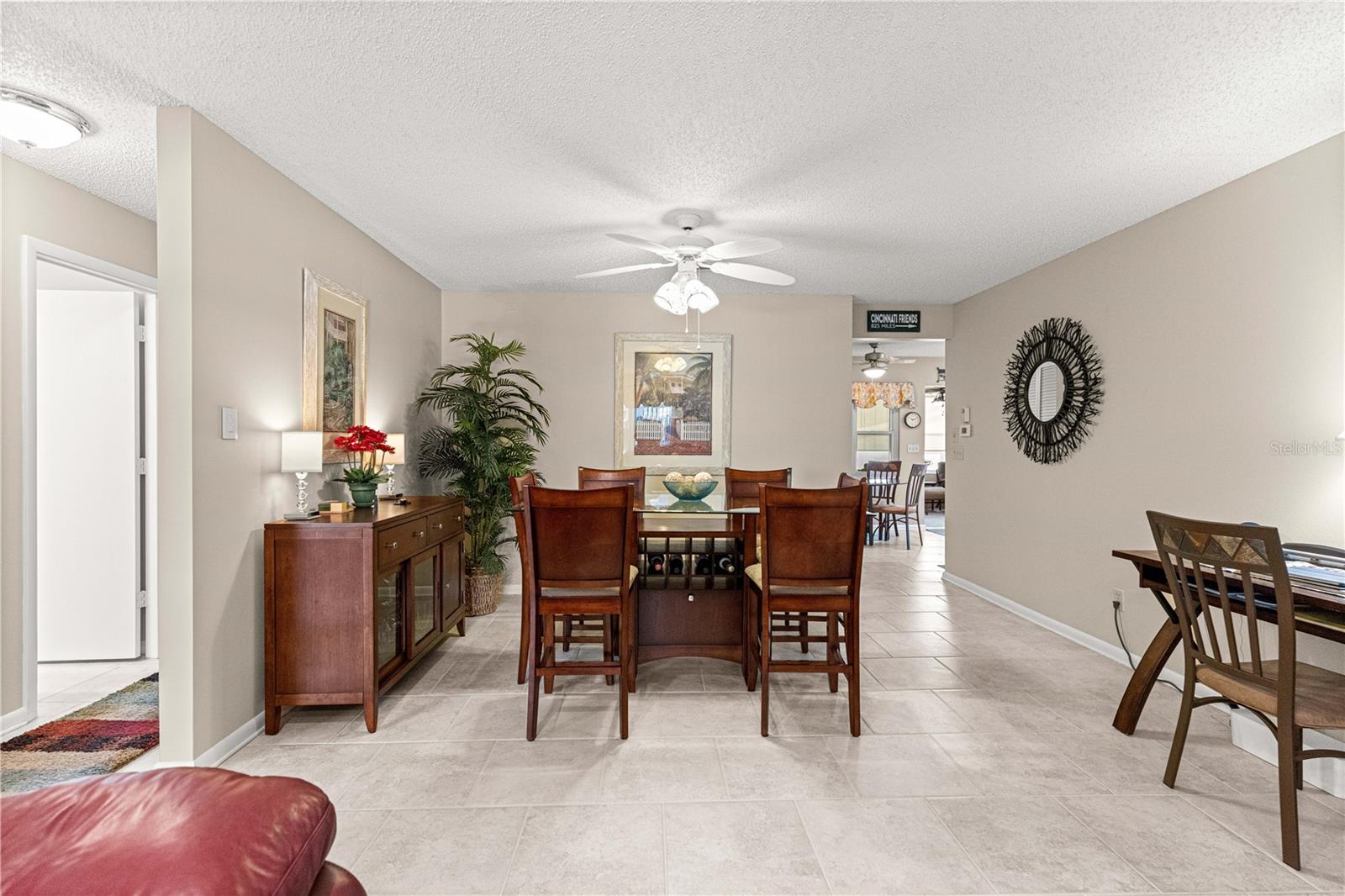 ON TOP OF THE WORLD - Residential