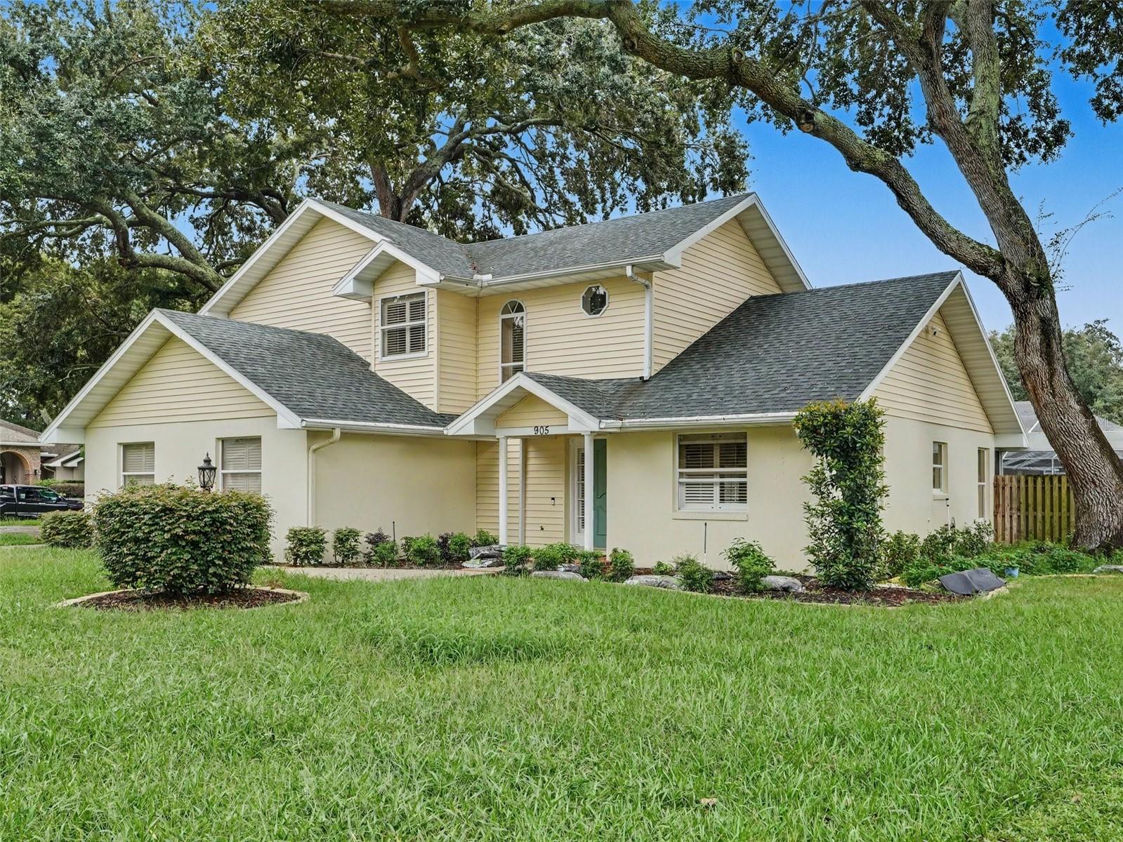 905 WOODROW DRIVE