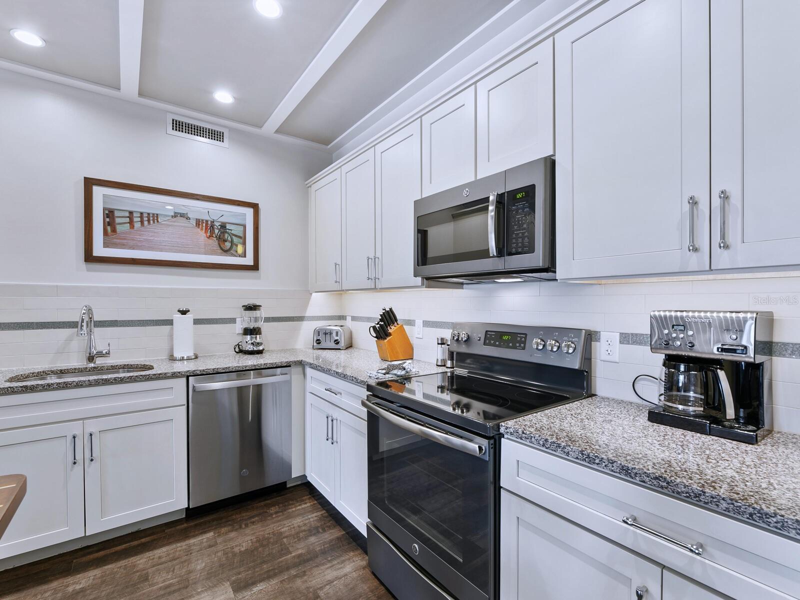 WATERLINE VILLAS & MARINA - Residential