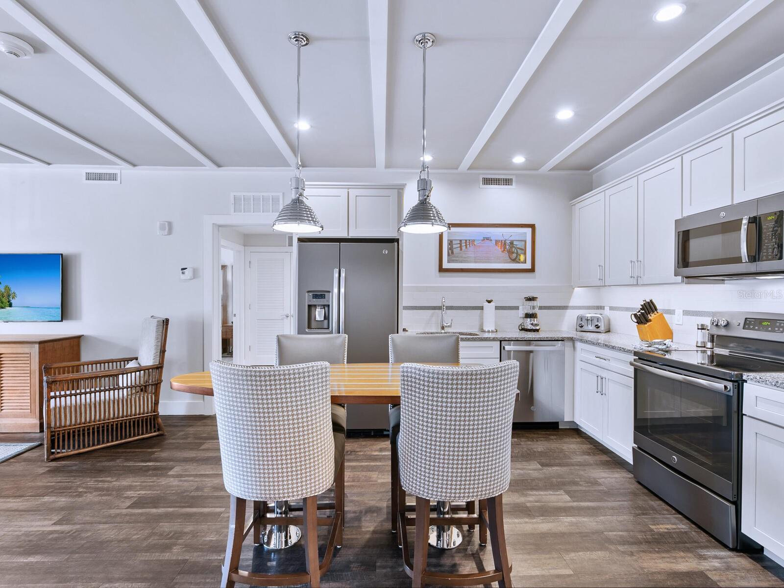 WATERLINE VILLAS & MARINA - Residential