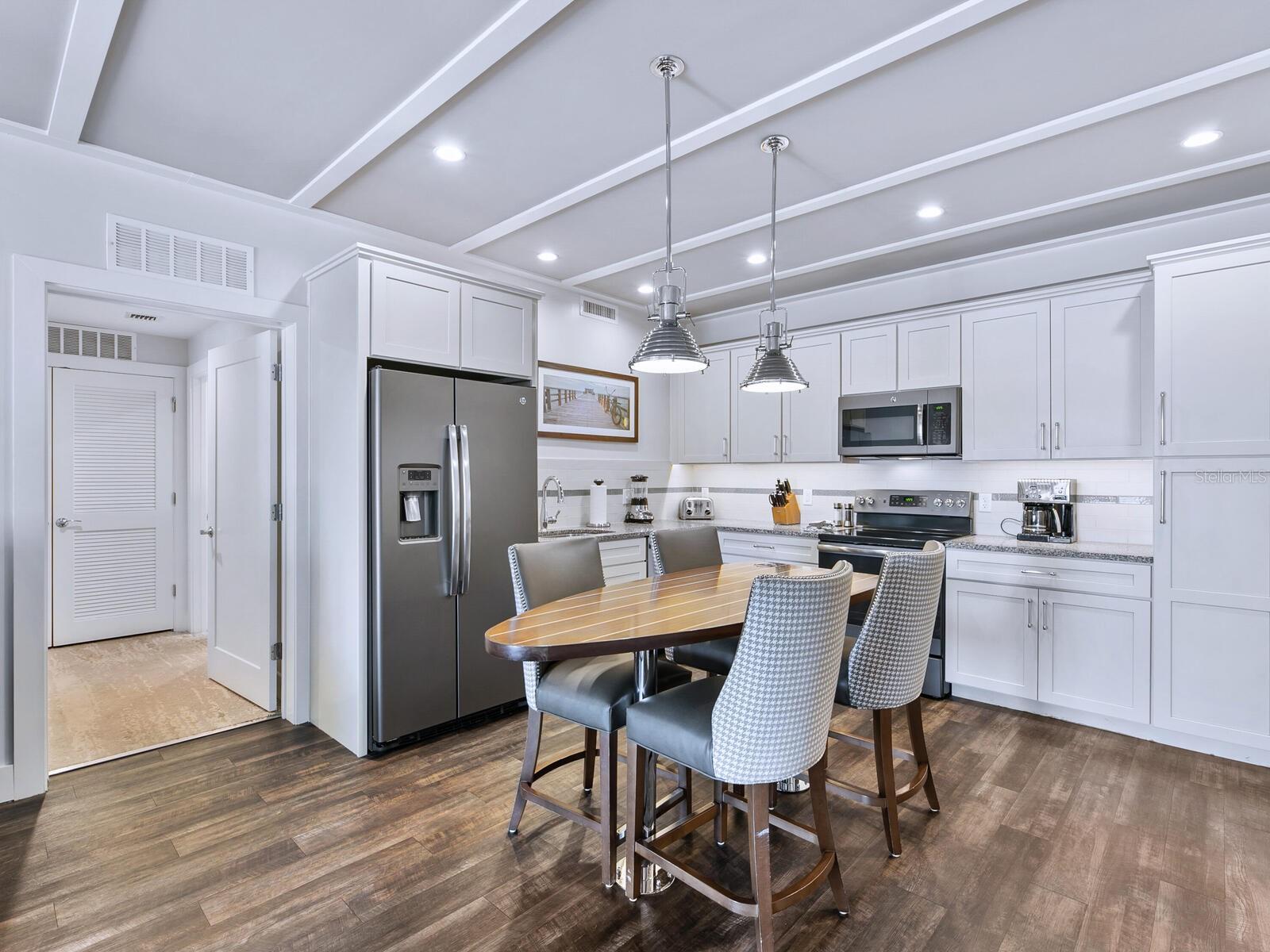 WATERLINE VILLAS & MARINA - Residential