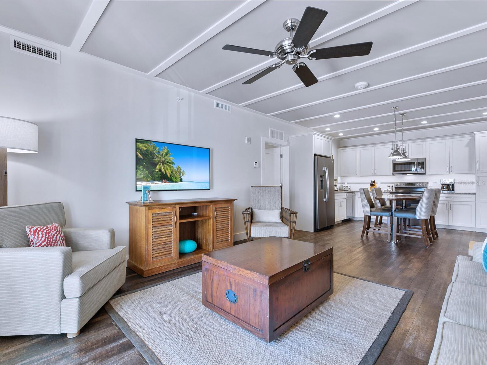 WATERLINE VILLAS & MARINA - Residential