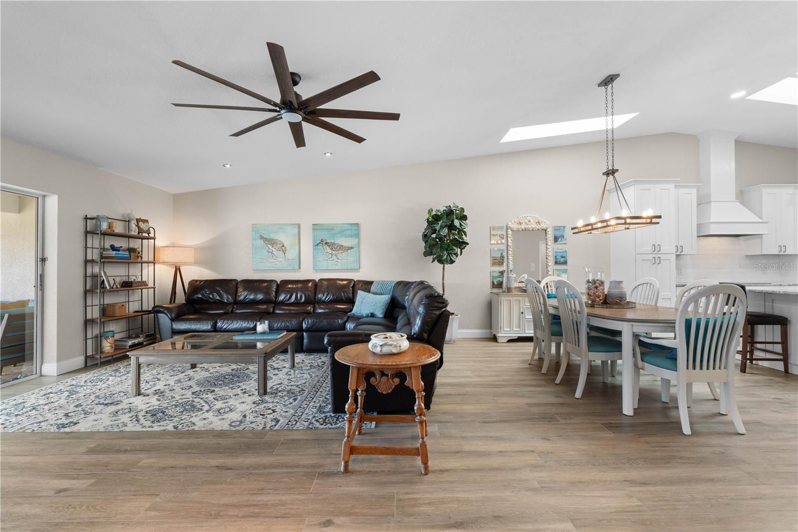 2521 W MARION AVENUE 711