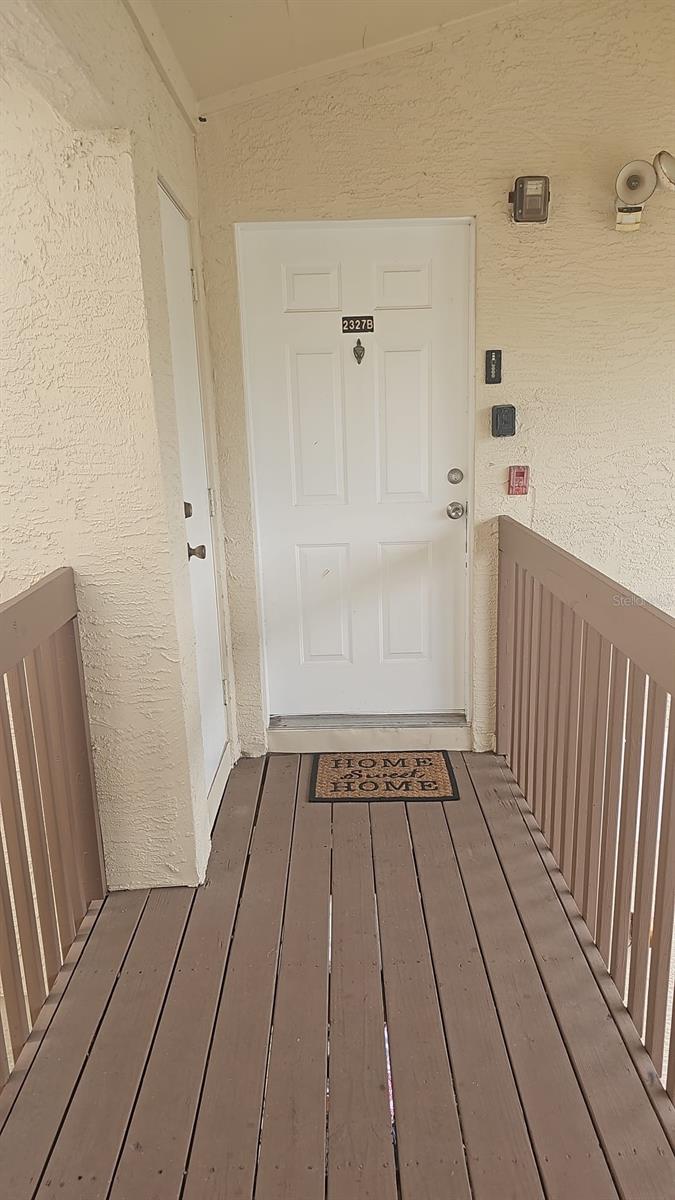 ROYAL OAKS OF KISSIMMEE CONDO PH 2 - Residential