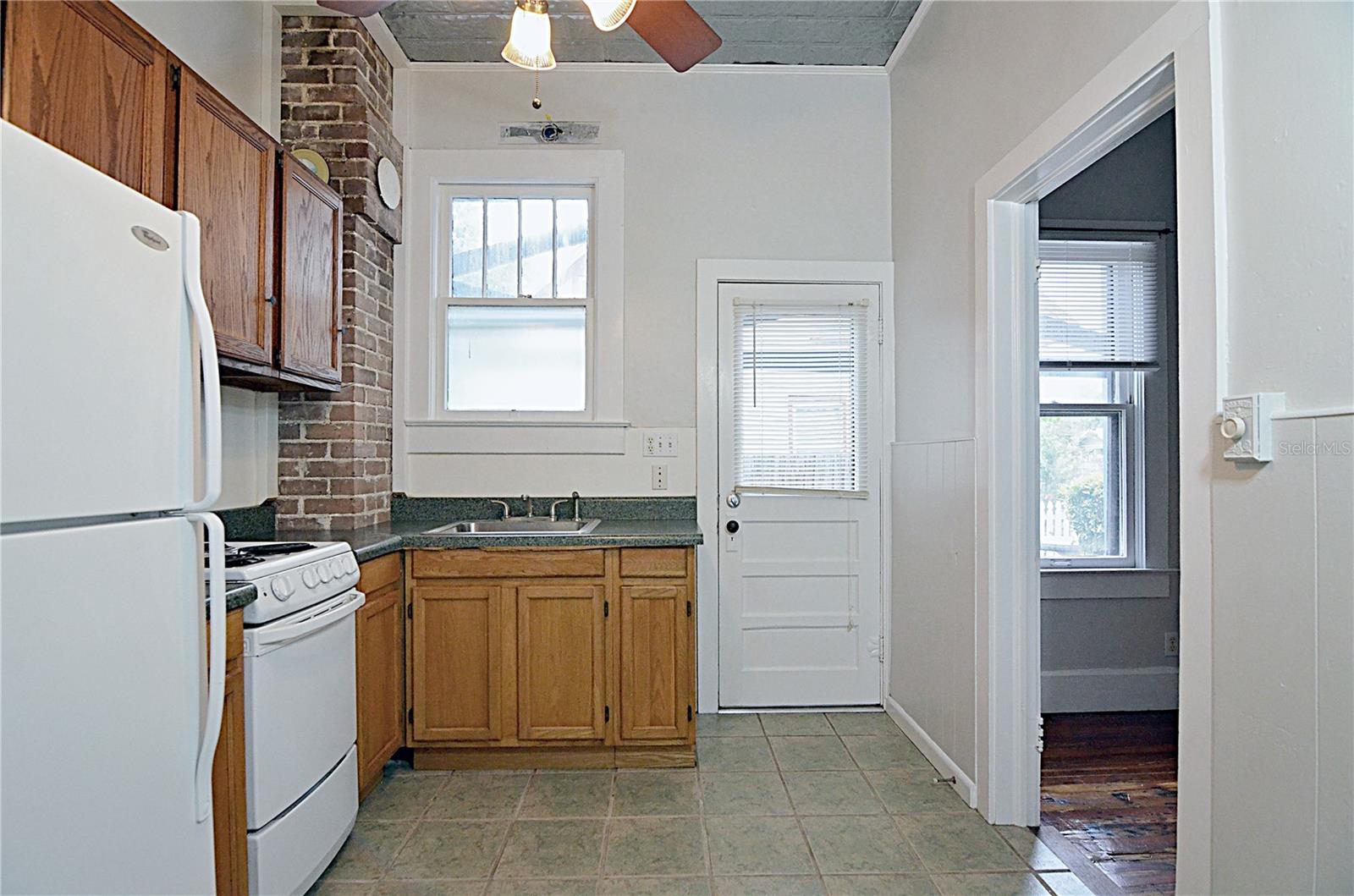 CASHWELLS 2ND SUB - Residential Income