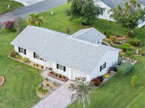 Photo of 26104 Newcombe Circle, Leesburg, FL 34748 (MLS # G5102880)