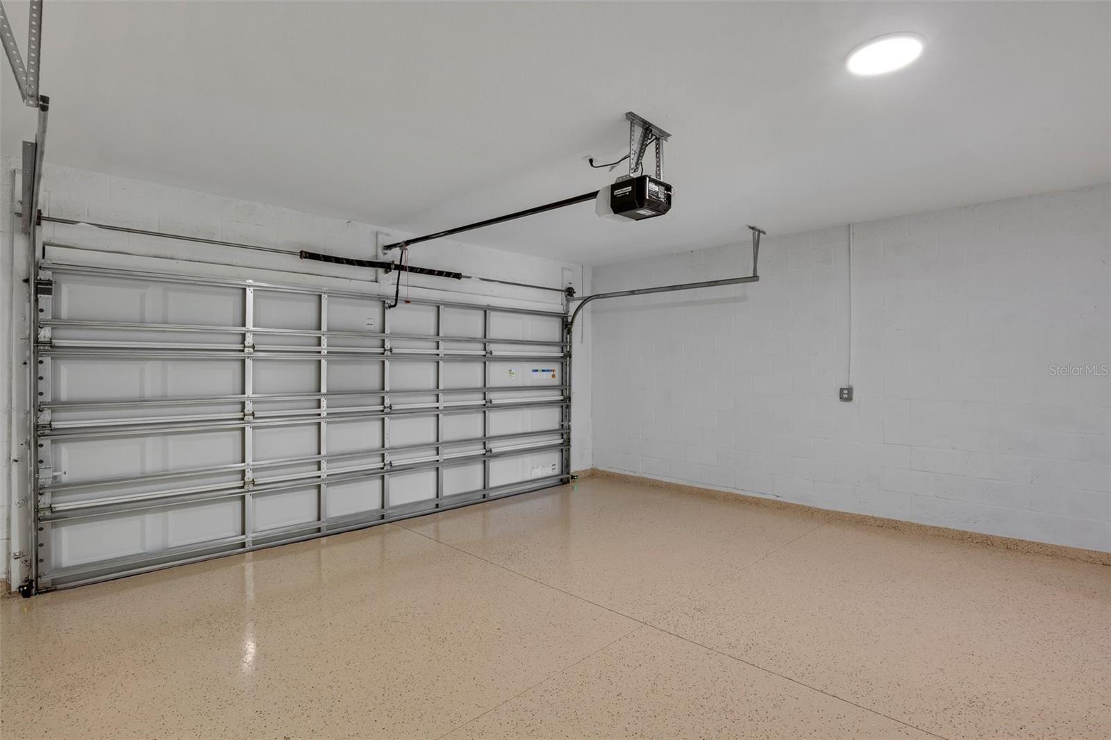 TREVESTA PH IIIC & IIID - Residential Lease