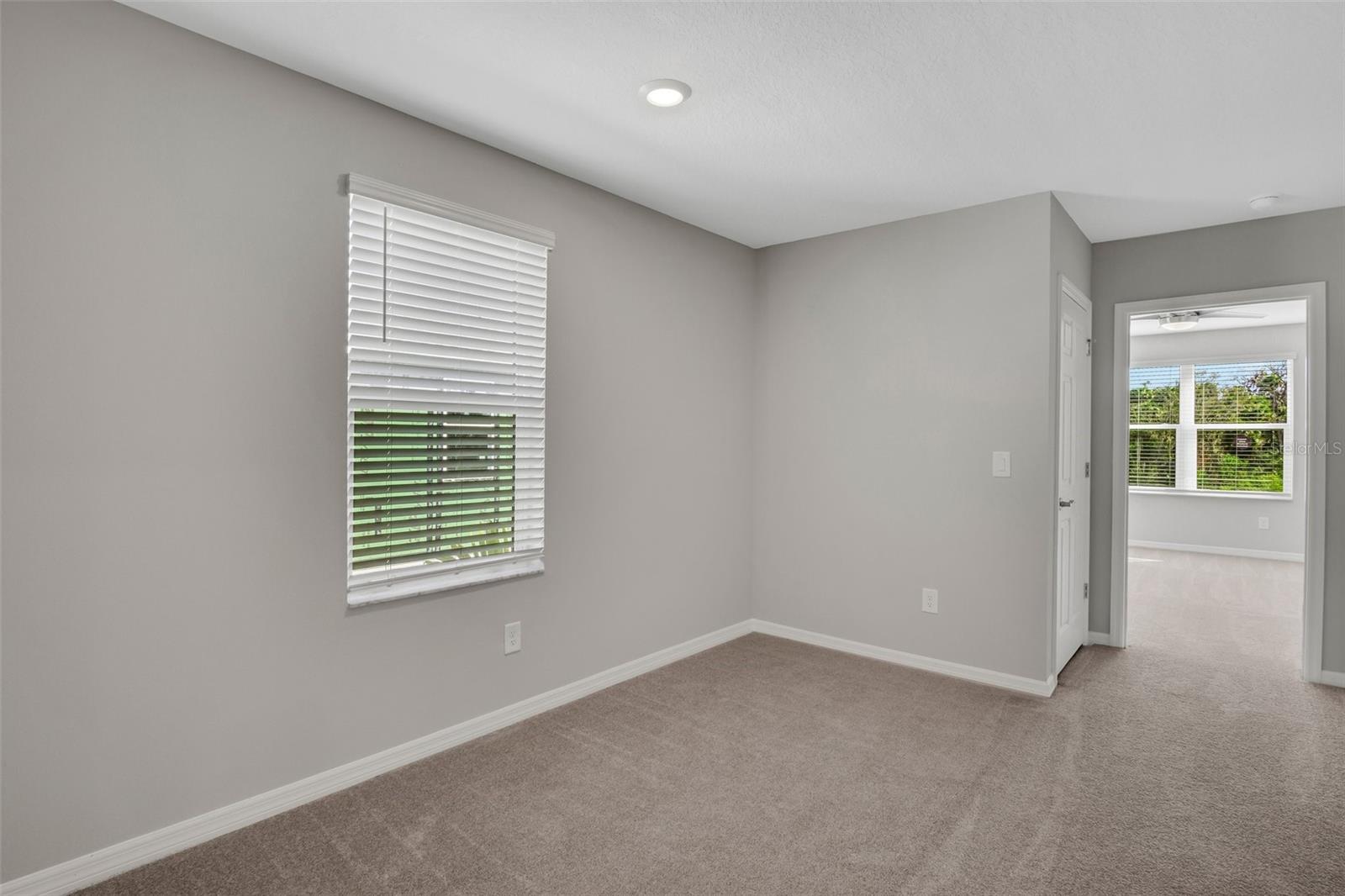 TREVESTA PH IIIC & IIID - Residential Lease