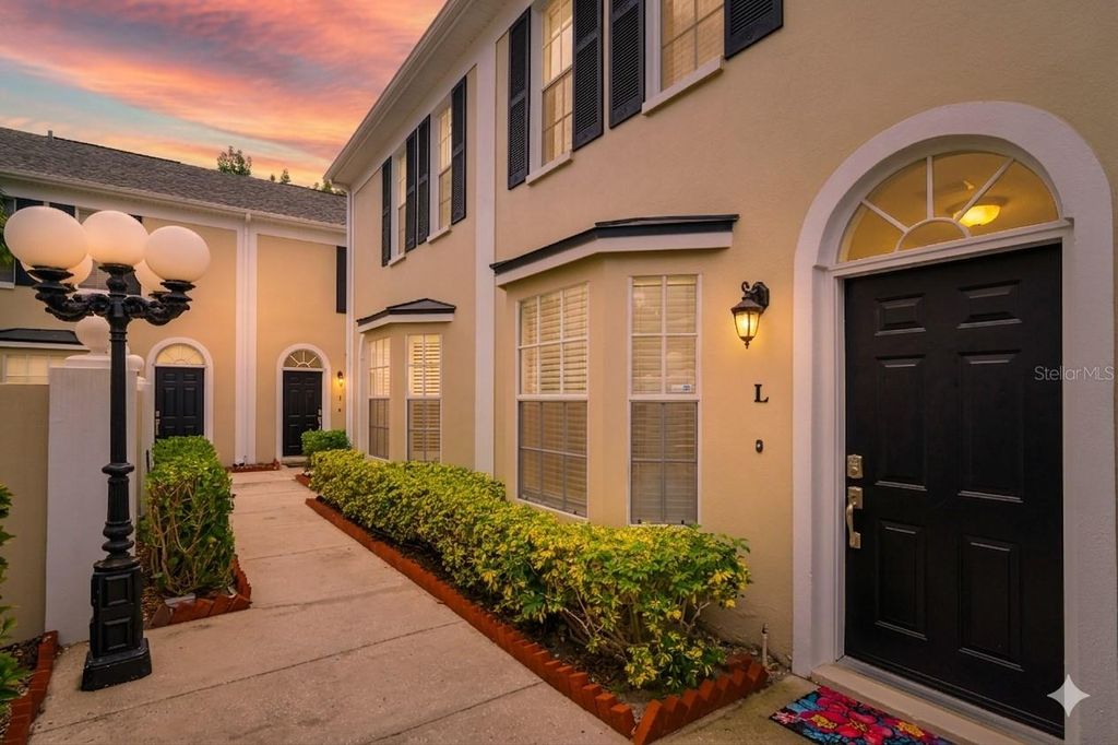 Photo of 2802 W Cleveland Street #L, Tampa, FL 33609 (MLS # TB8417235)