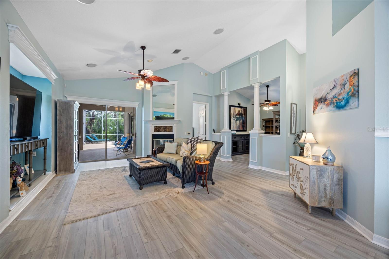 TAILFEATHER WAY AT TARA - Residential
