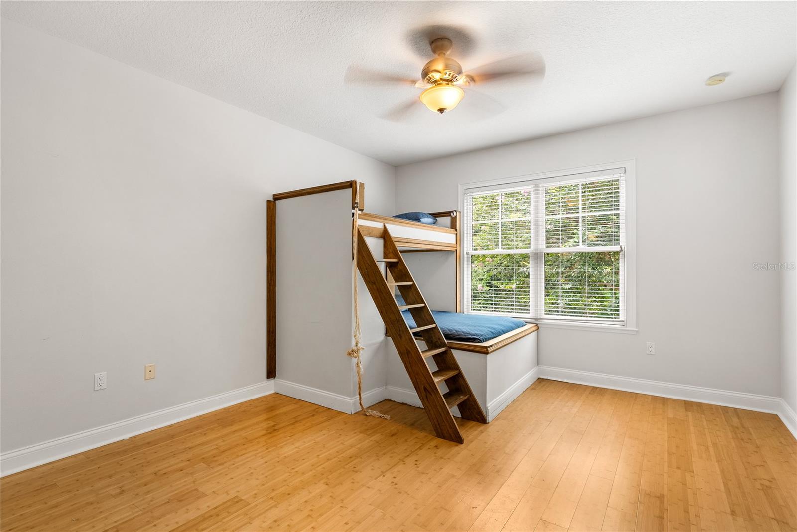 RIDGEMONT - Residential