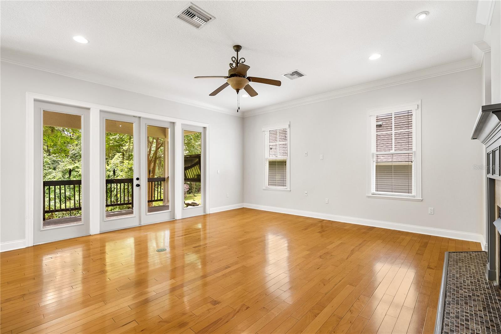 RIDGEMONT - Residential