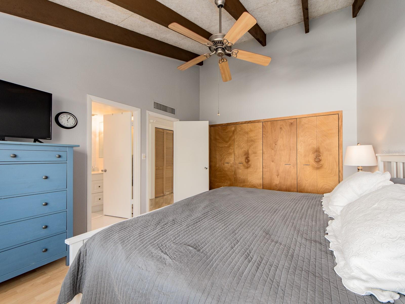 SAND KEY CONDO-BAYSIDE GARDENS I - Residential Lease