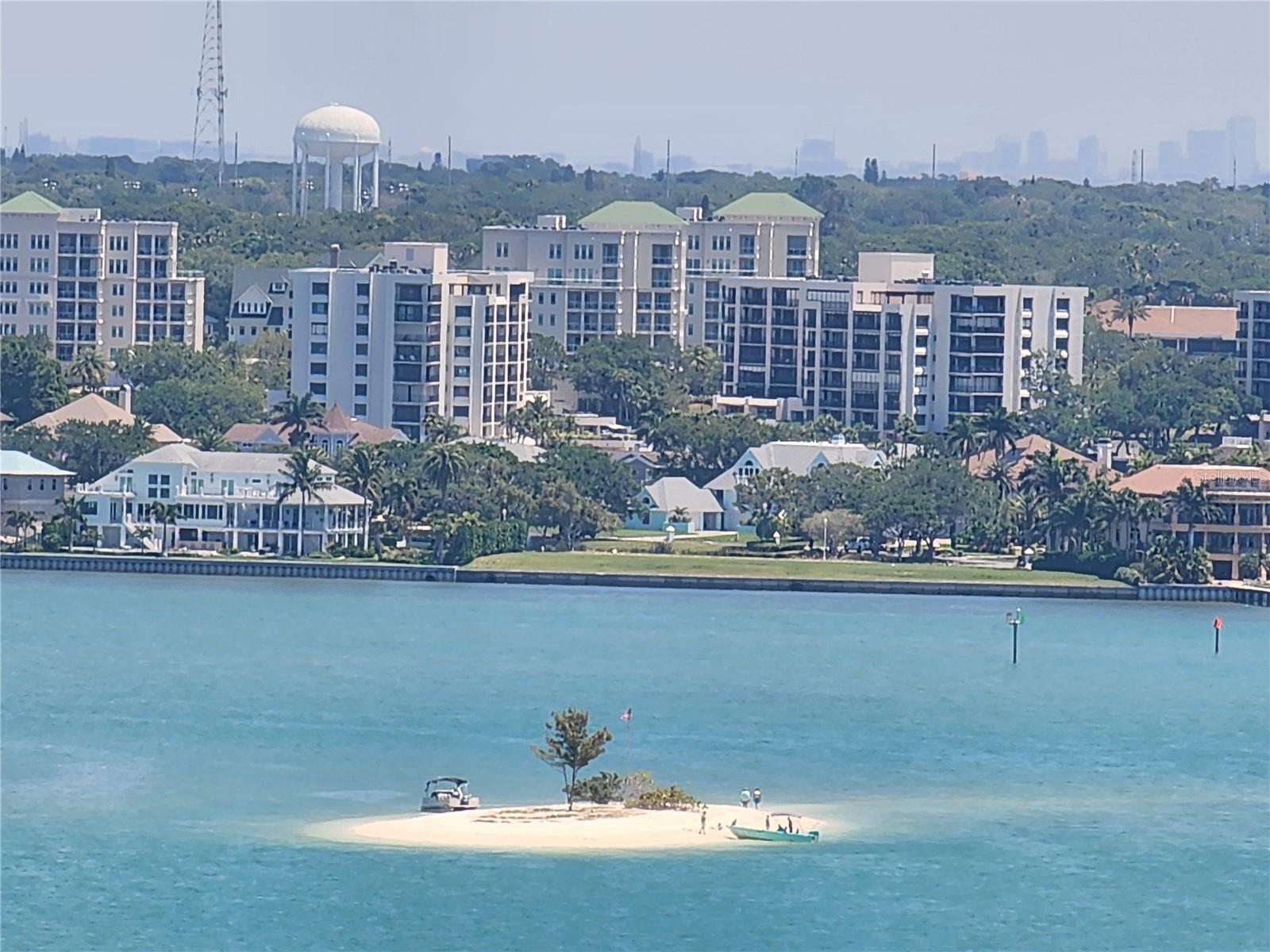 SAND KEY CONDO-BAYSIDE GARDENS I - Residential Lease