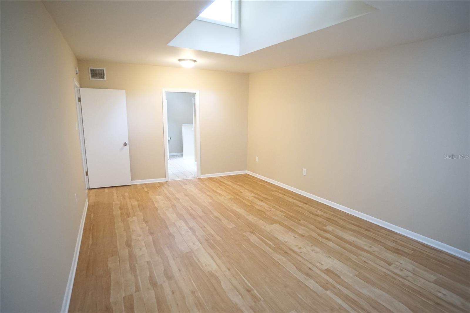 RIVERBEND SUB - Residential Lease