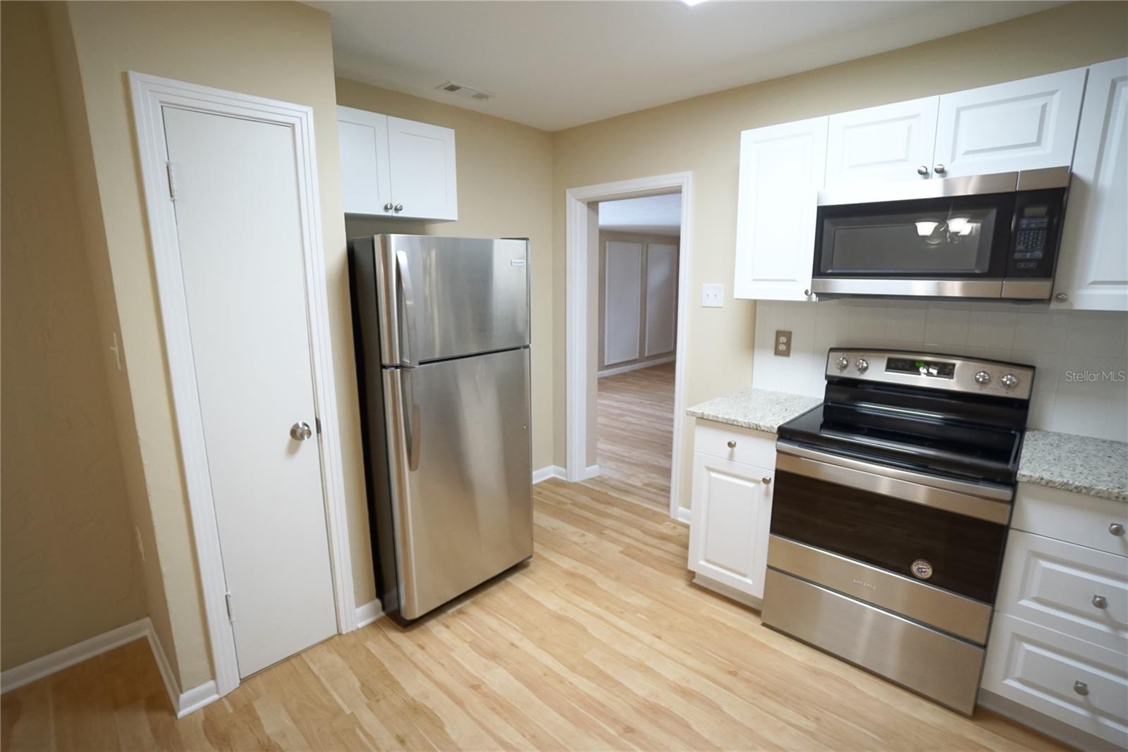 RIVERBEND SUB - Residential Lease