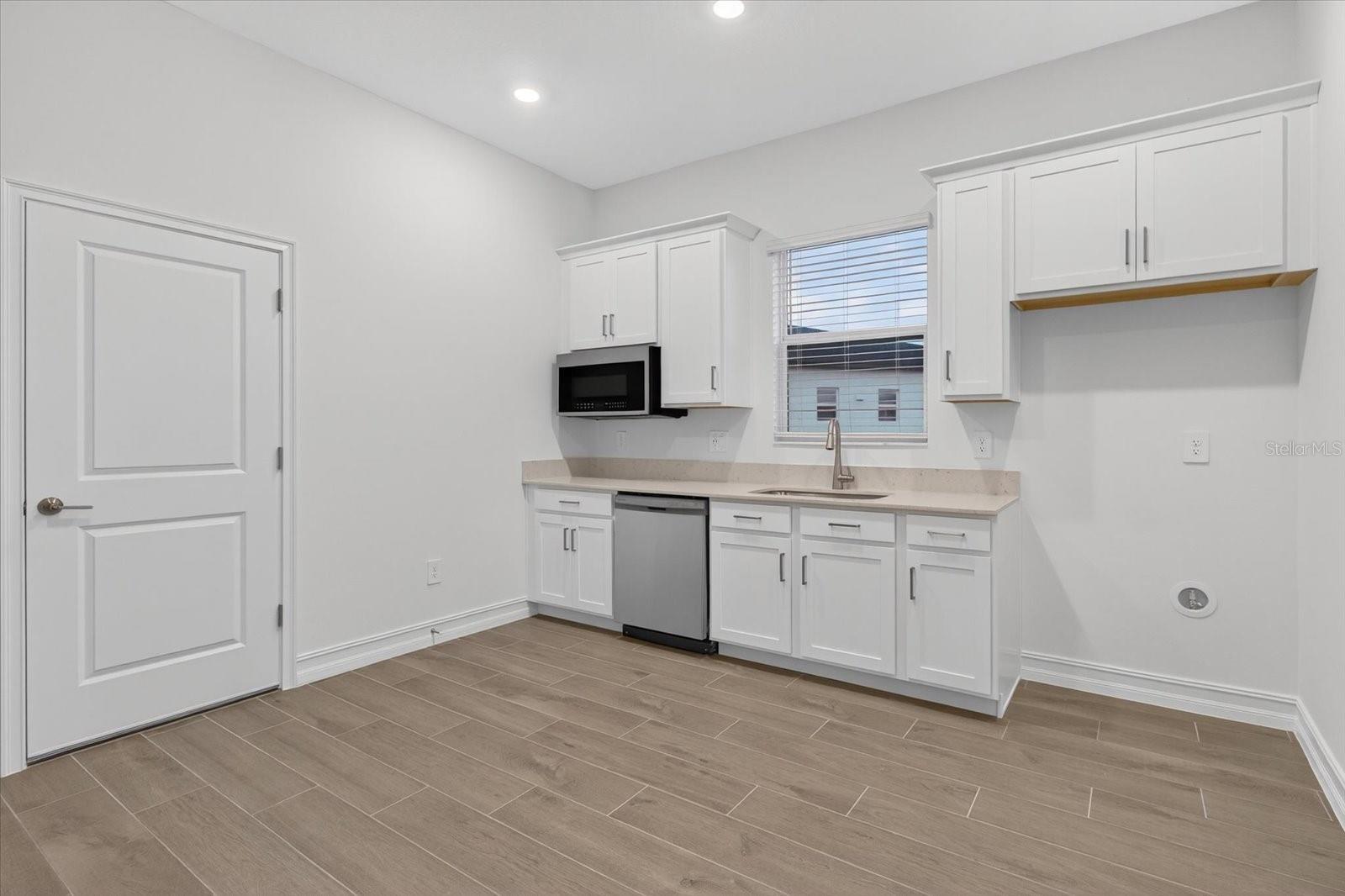 STONEGATE PRESERVE - Residential Lease