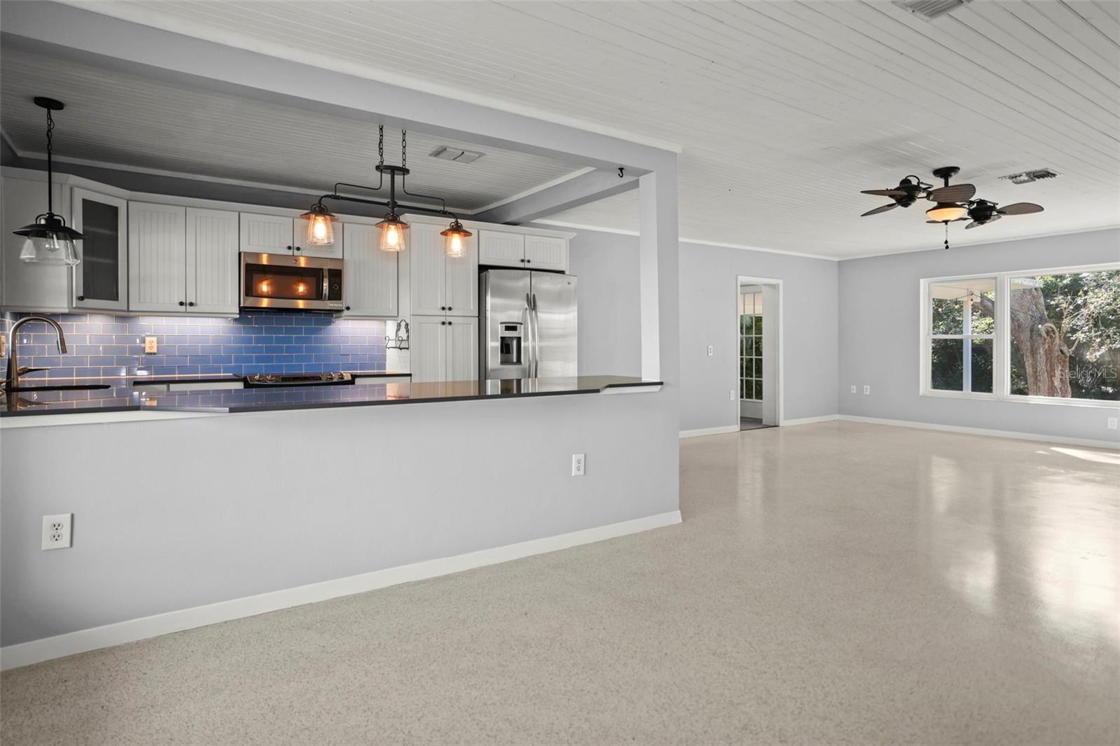 DUNEDIN ISLES COUNTRY CLUB - Residential