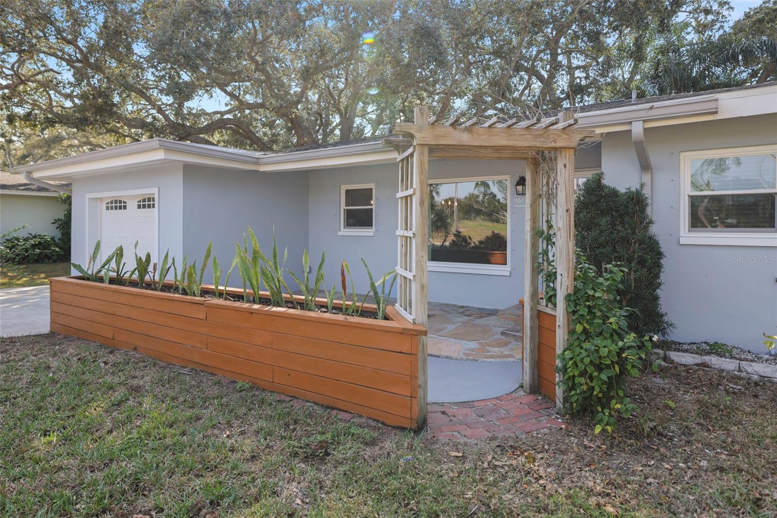 DUNEDIN ISLES COUNTRY CLUB - Residential