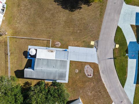 A home in BROOKSVILLE