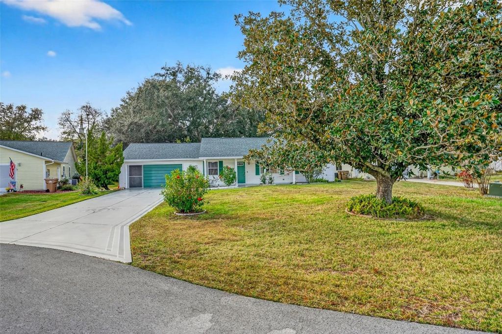 Photo of 2215 Orkney Drive, Leesburg, FL 34788 (MLS # G5104796)