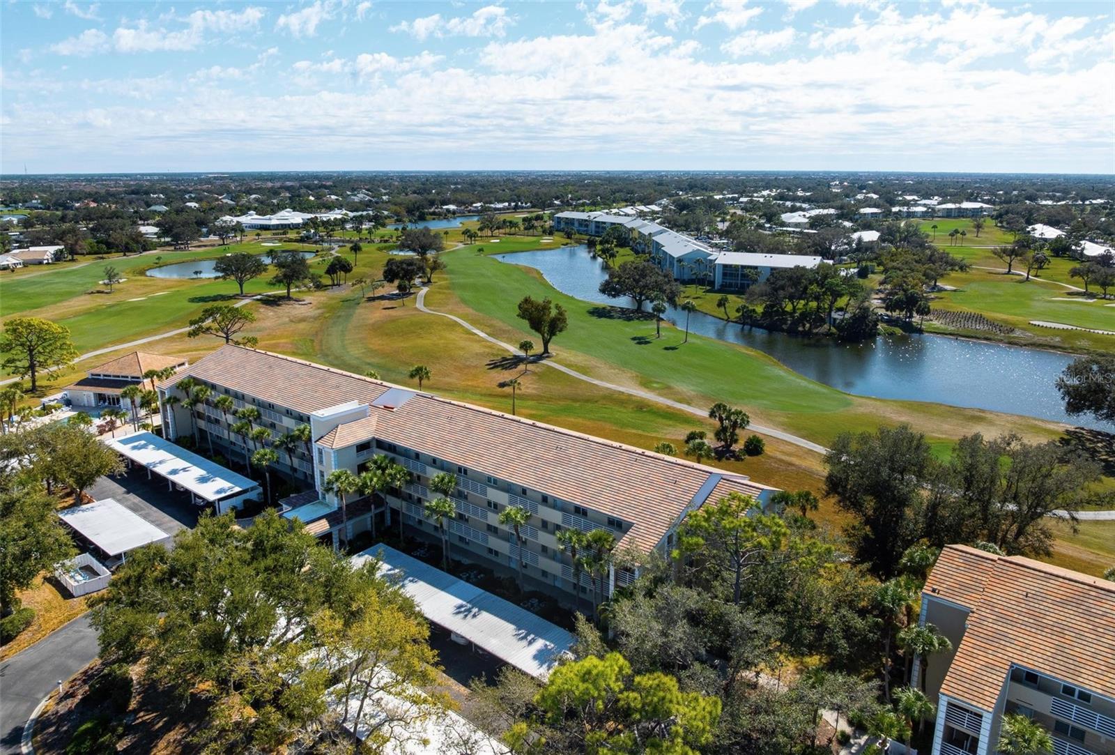 NINTH FAIRWAY - Residential