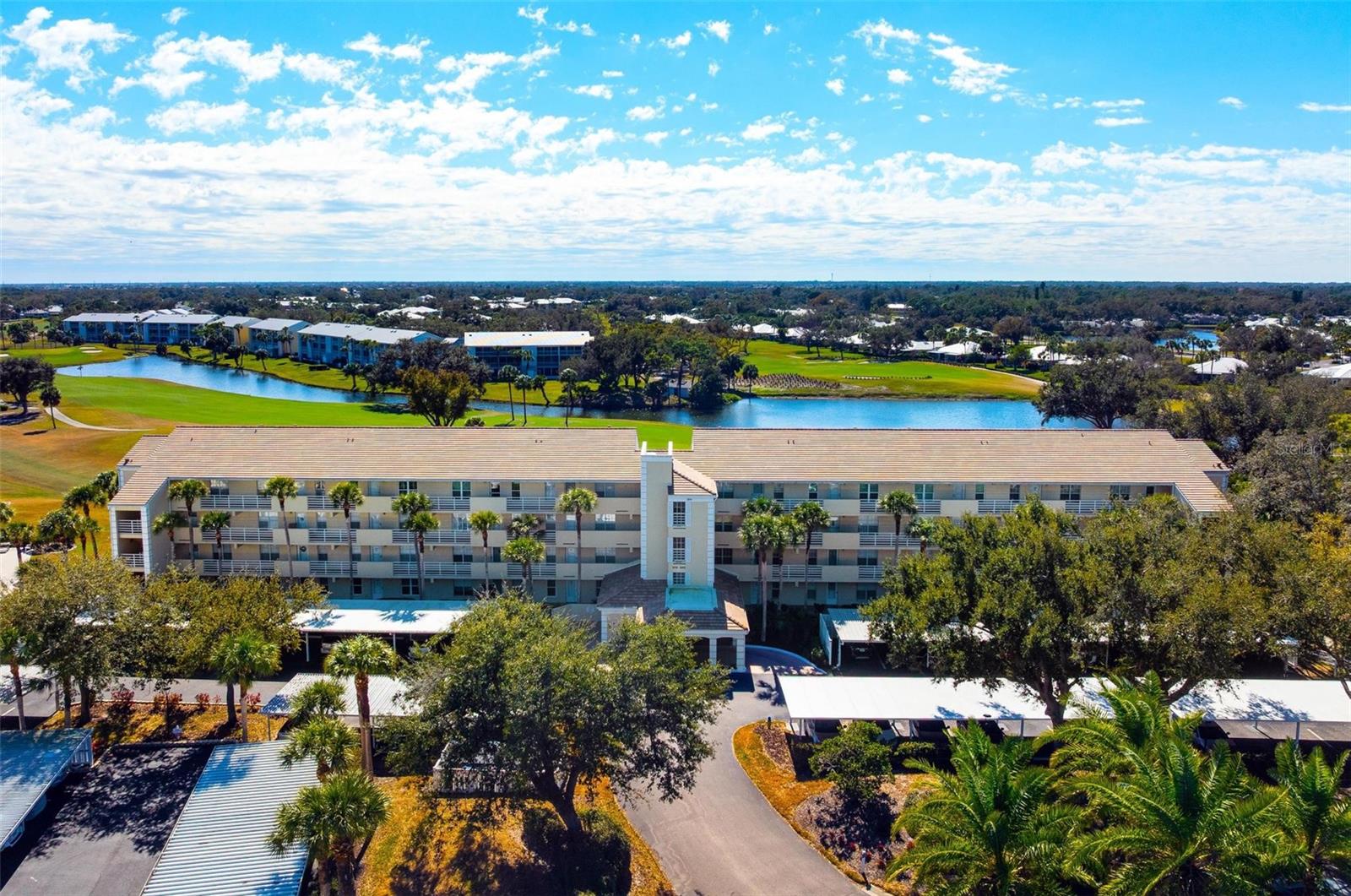 NINTH FAIRWAY - Residential