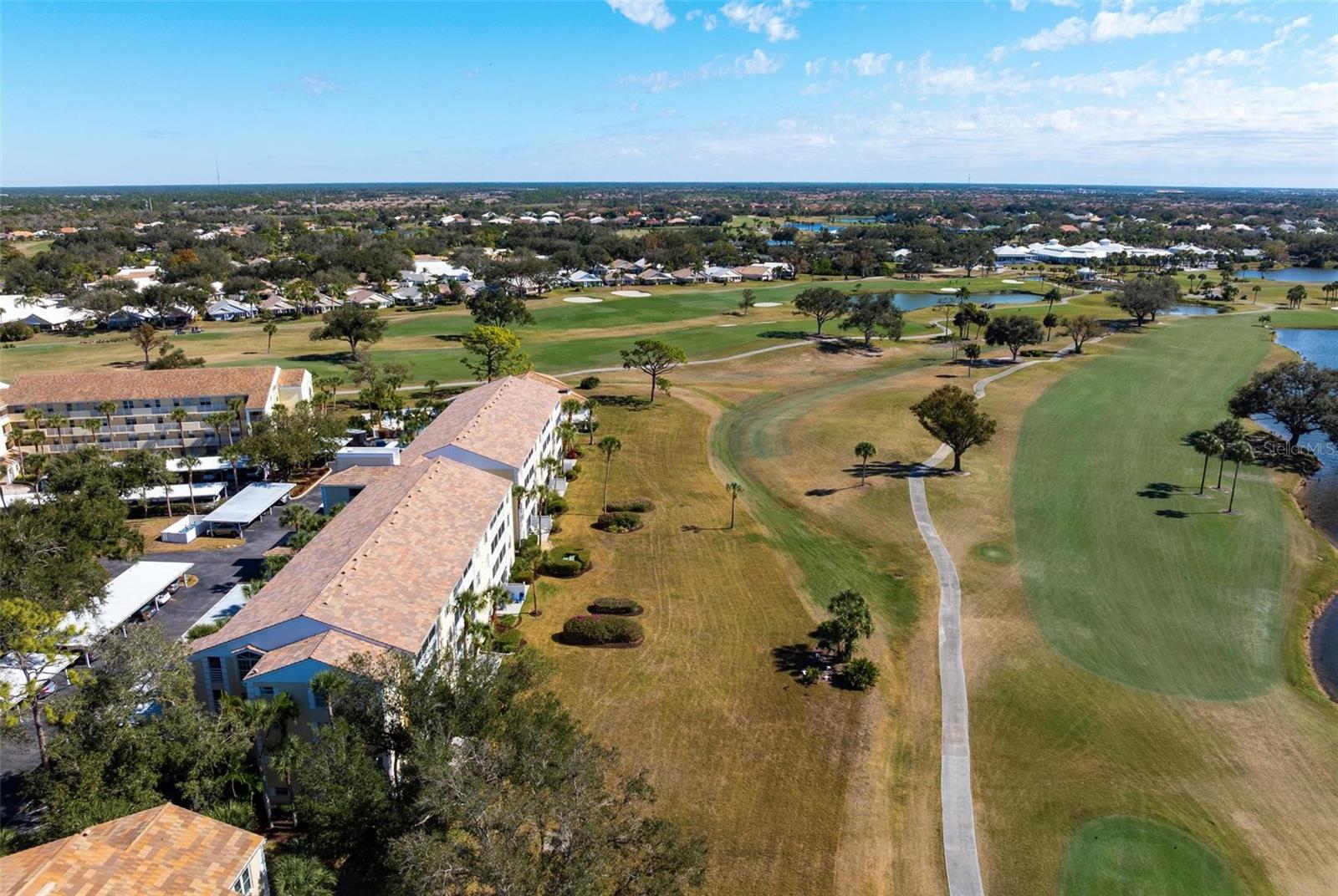 NINTH FAIRWAY - Residential