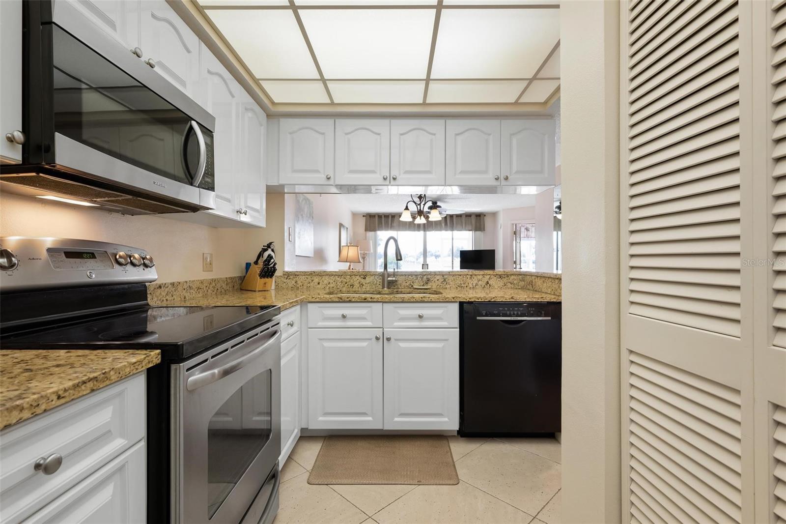 NINTH FAIRWAY - Residential