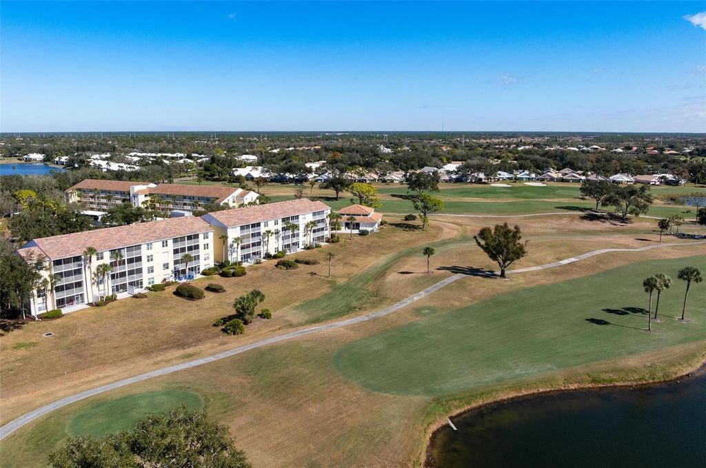 Photo of 918 Wexford Boulevard #918, Venice, FL 34293 (MLS # N6143686)
