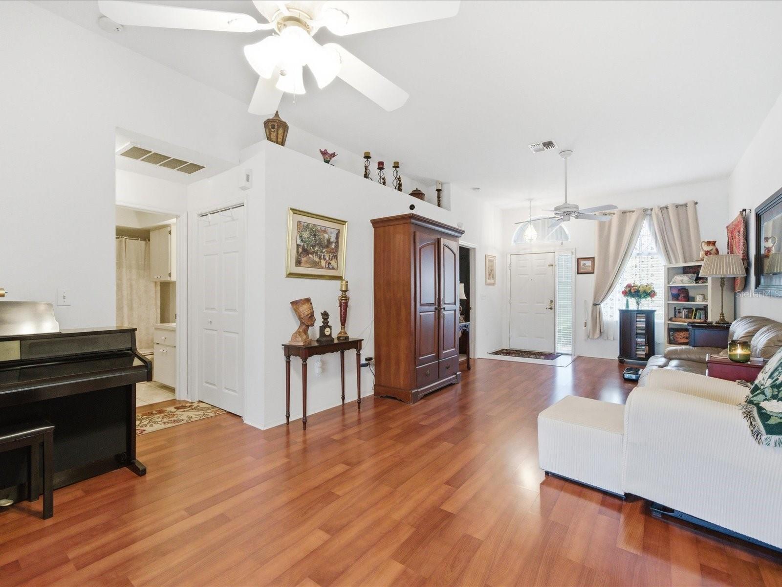 VILLA DEL RIO - Residential