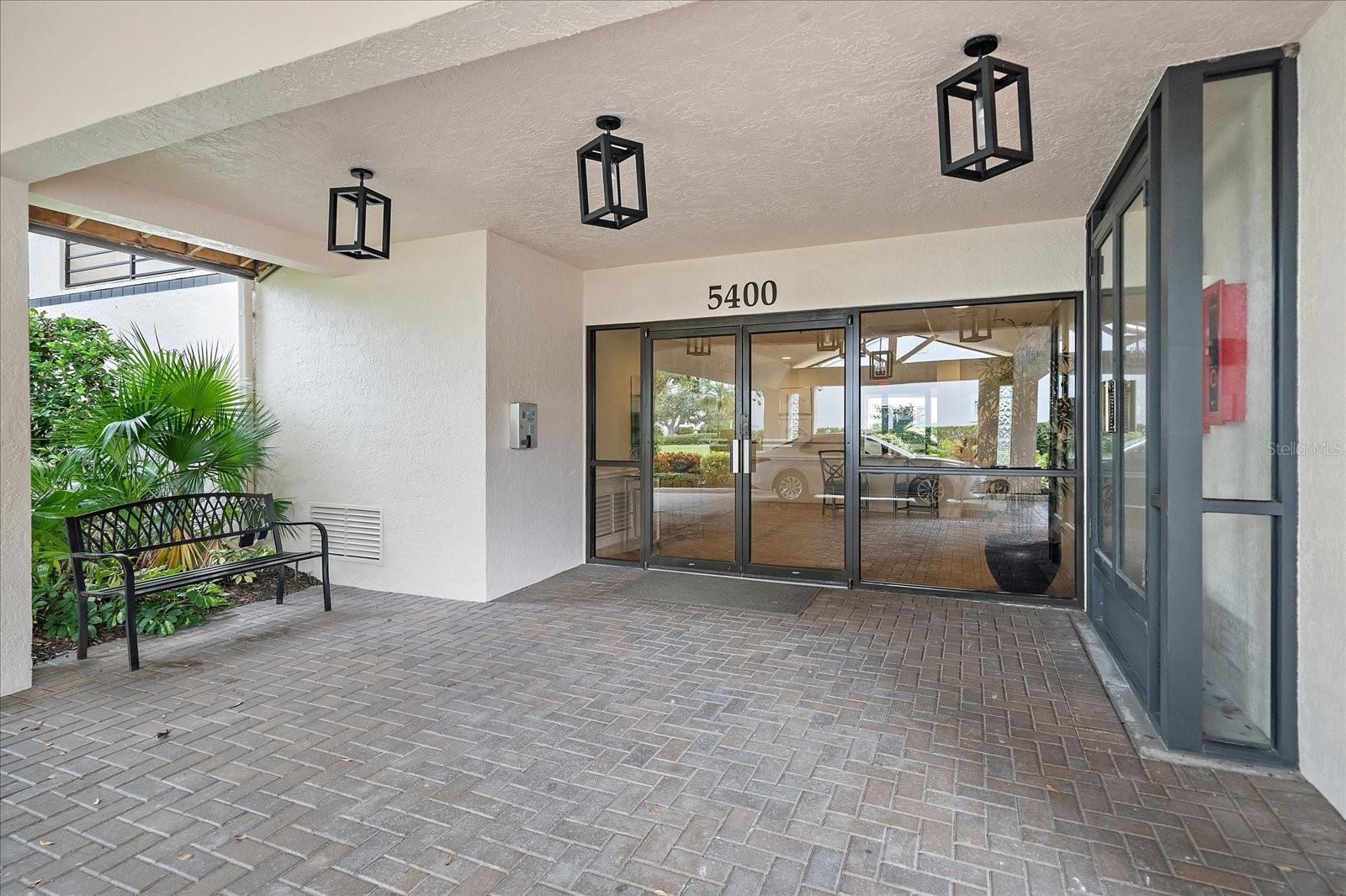 5400 EAGLES POINT CIRCLE 405