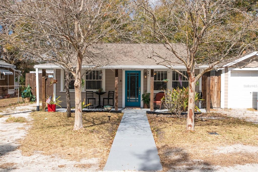 Photo of 403 W Chelsea Street, Tampa, FL 33603 (MLS # TB8477813)