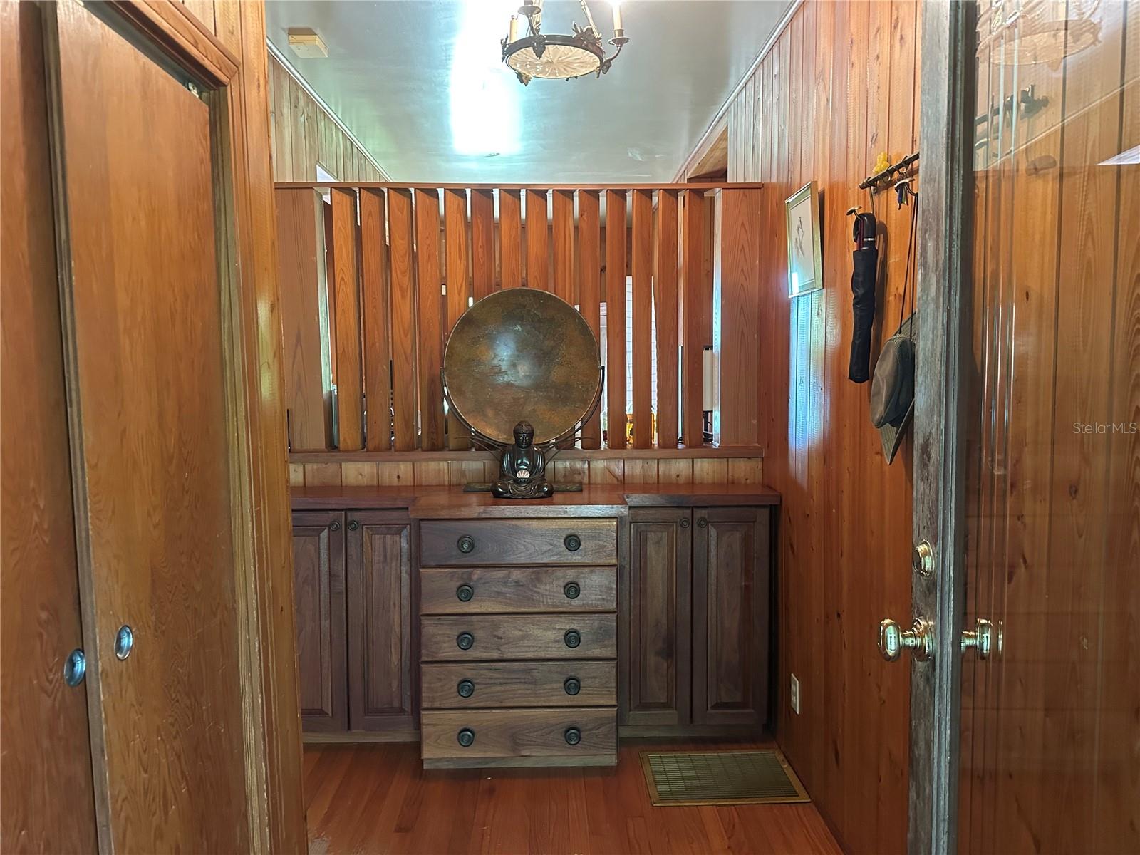 1800 SW 35TH PLACE