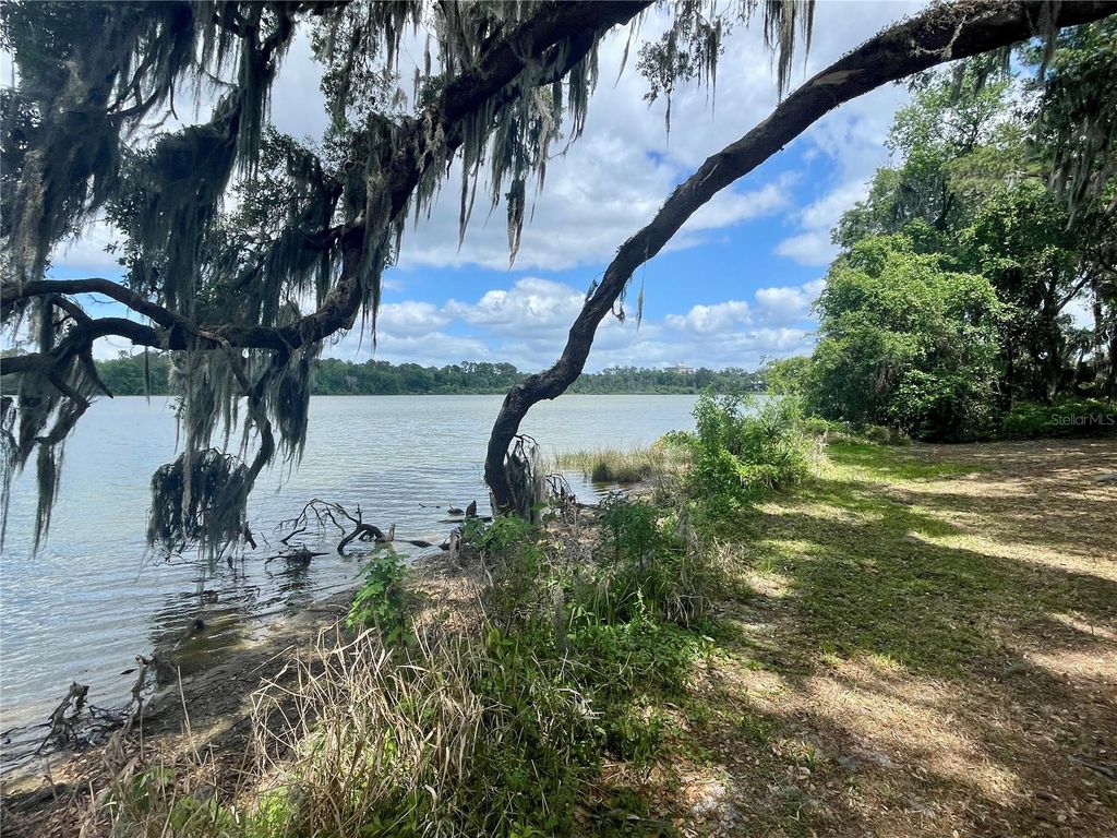 Photo of 1800 SW 35th Place, Gainesville, FL 32608 (MLS # GC539419)